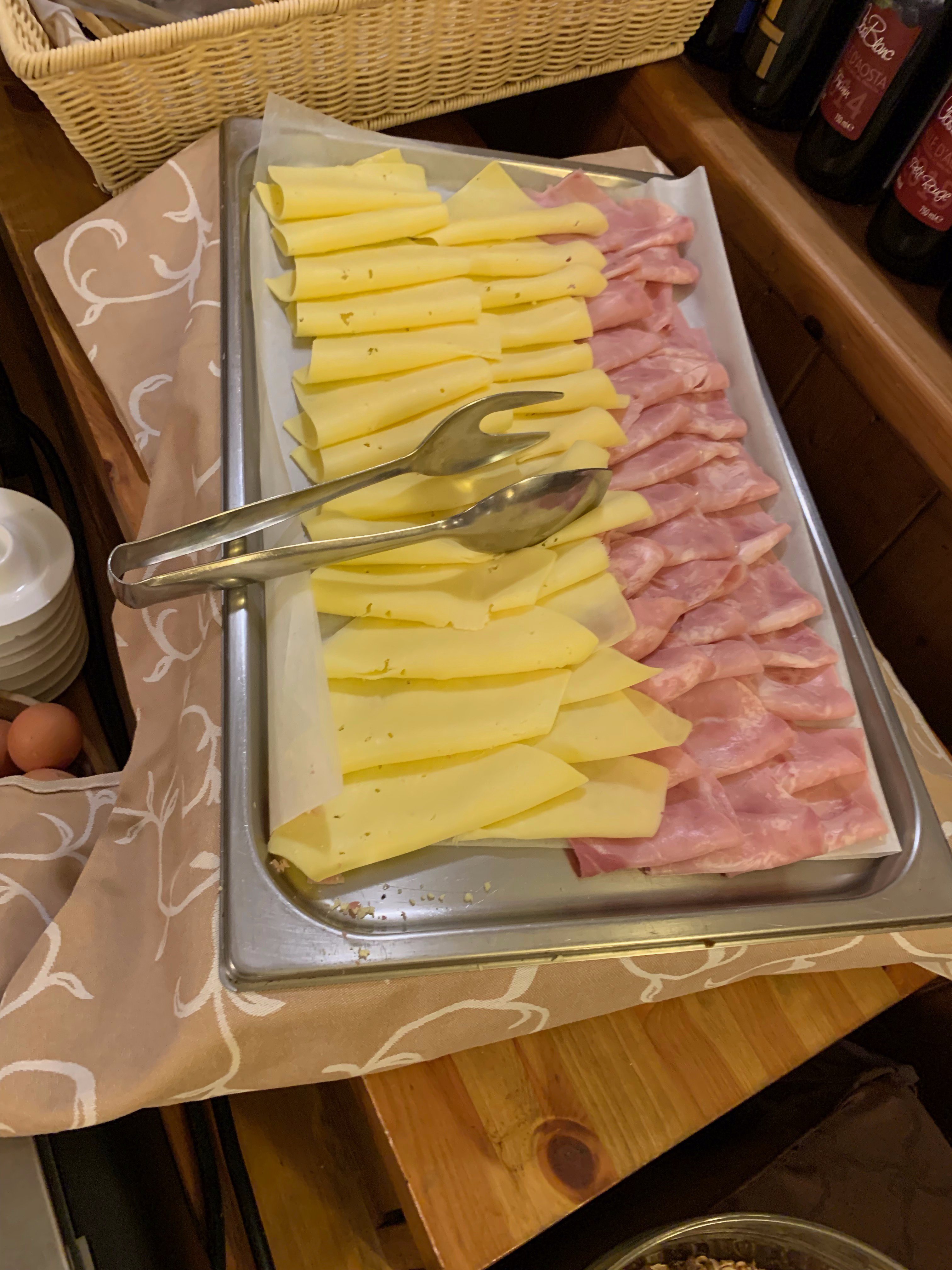 里昂瓦酒店-餐饮