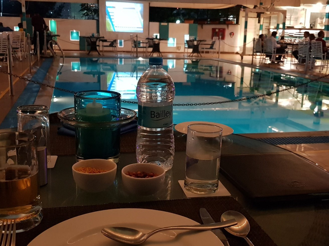 萨亚吉酒店主图