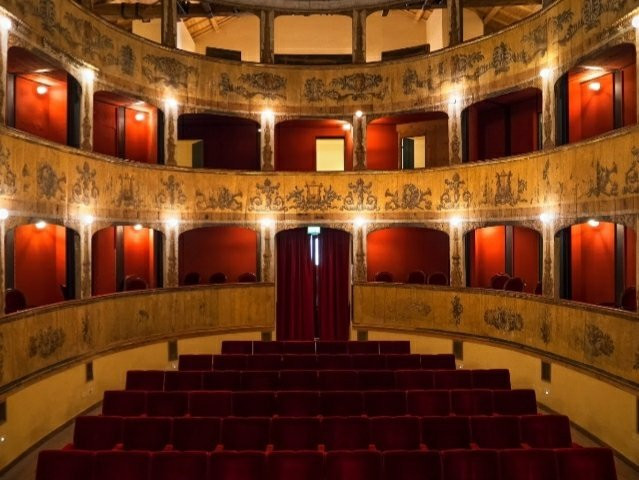 Teatro Garibaldi-马扎拉－德尔瓦洛必去景点