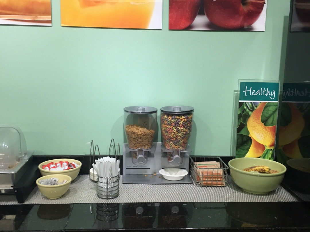 Quality Inn Akron-Fairlawn主图