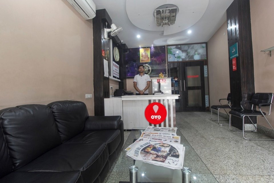OYO 12305 Raj Residency主图