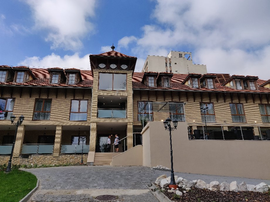 蒂利亚纳酒店主图