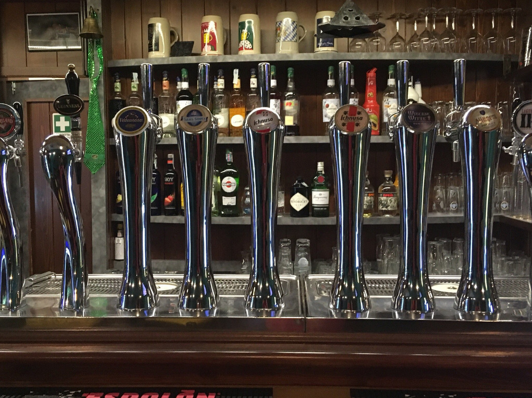 Carpena旅游景点-Wild Horse Irish Pub