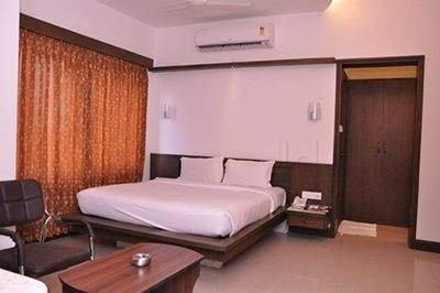 Hotel Praniv Plaza