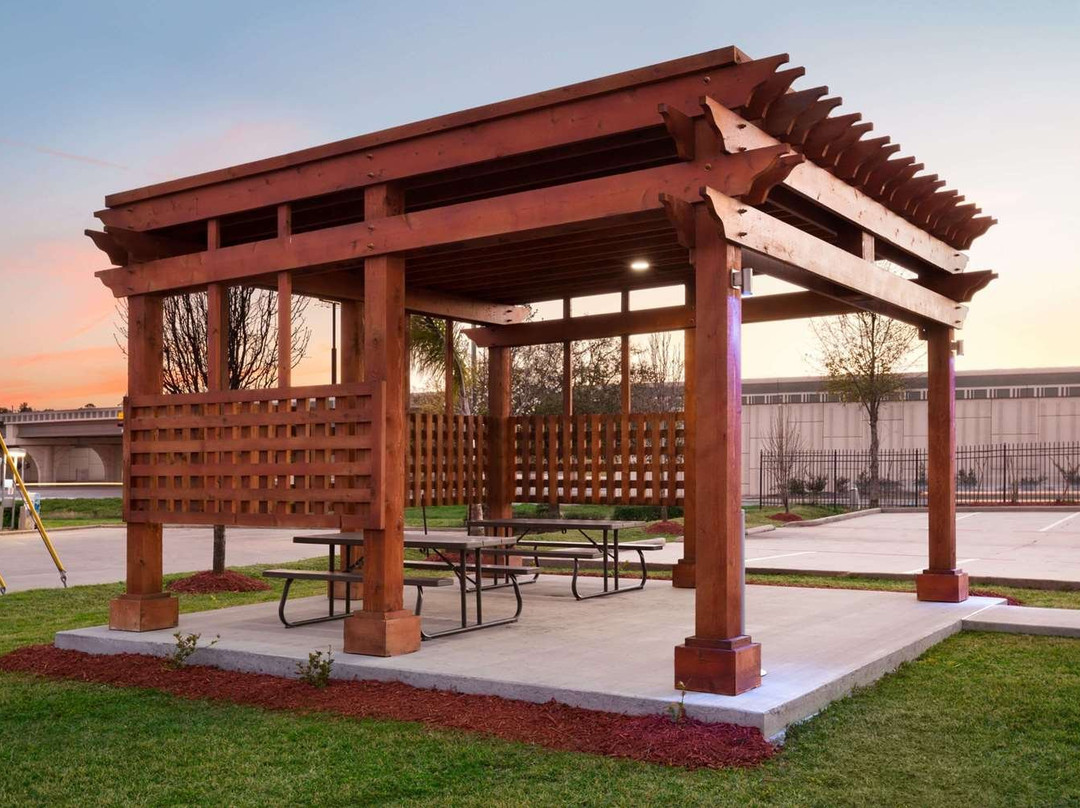 Days Inn & Suites by Wyndham Conroe主图