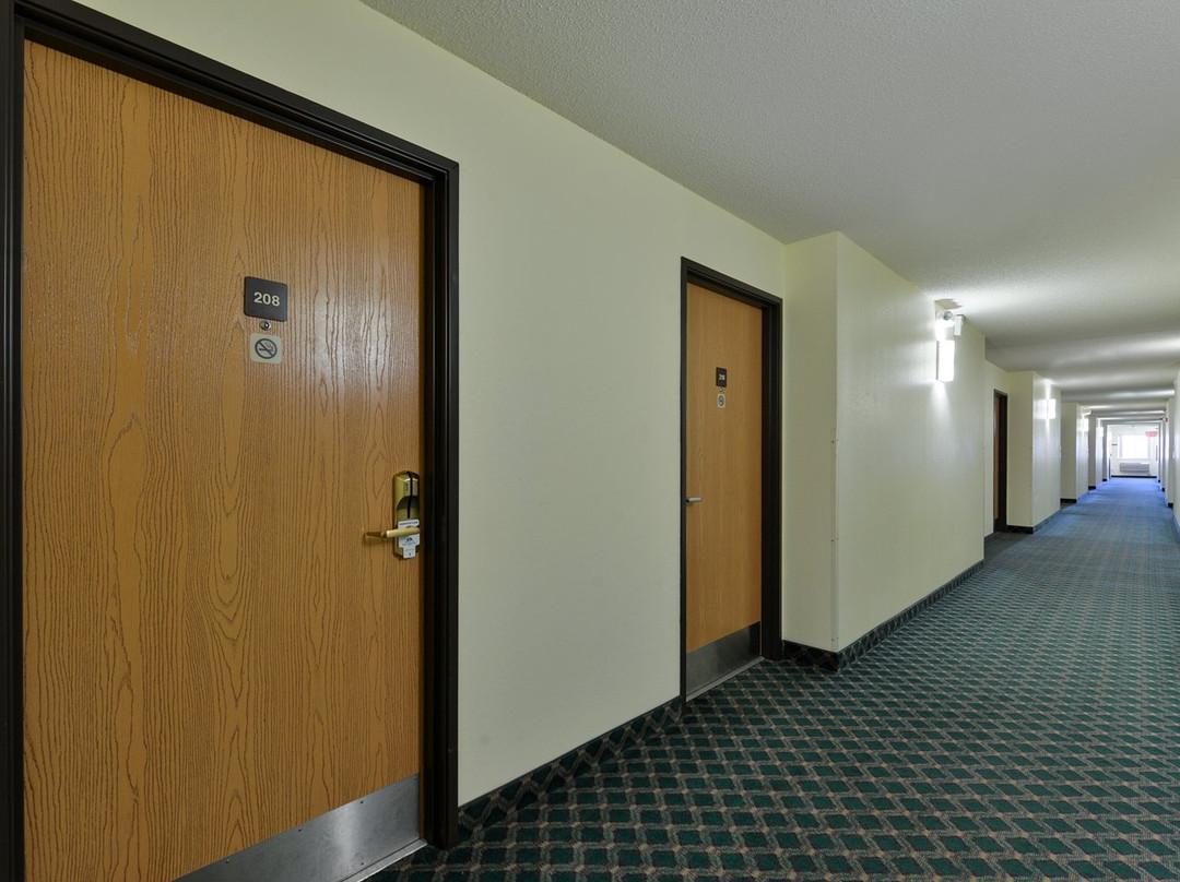 Americas Best Value Inn & Suites Spring Valley主图