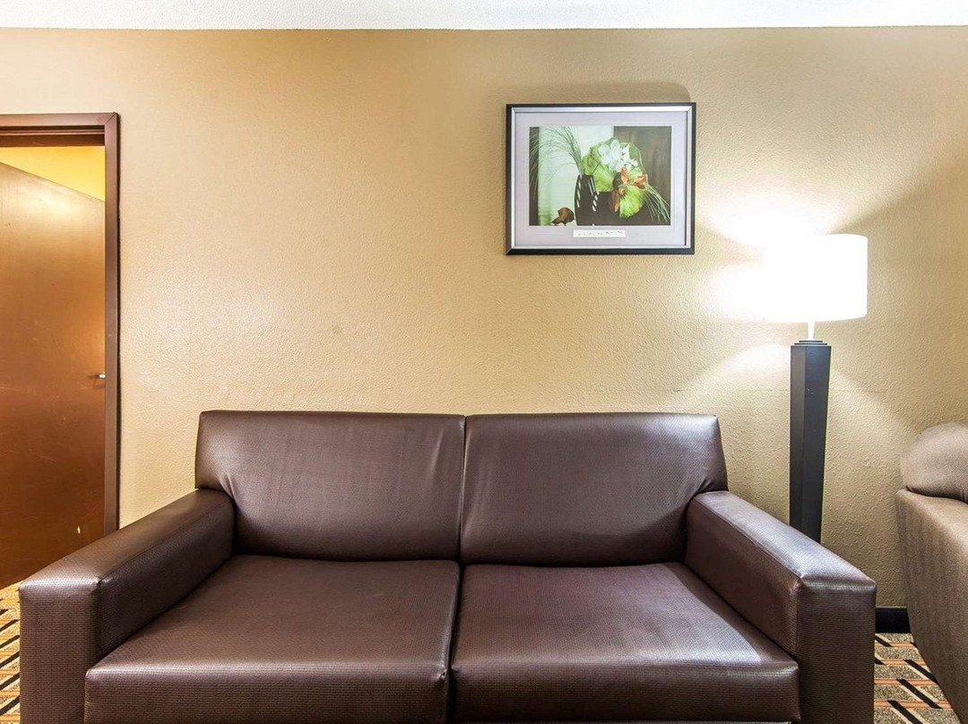 Best Western Plus Cleveland Inn & Suites主图