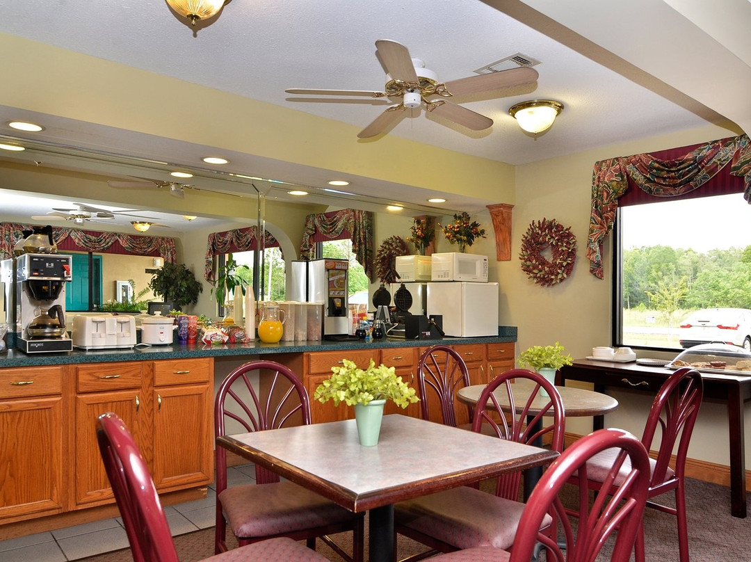 Super 8 by Wyndham Moss Point主图