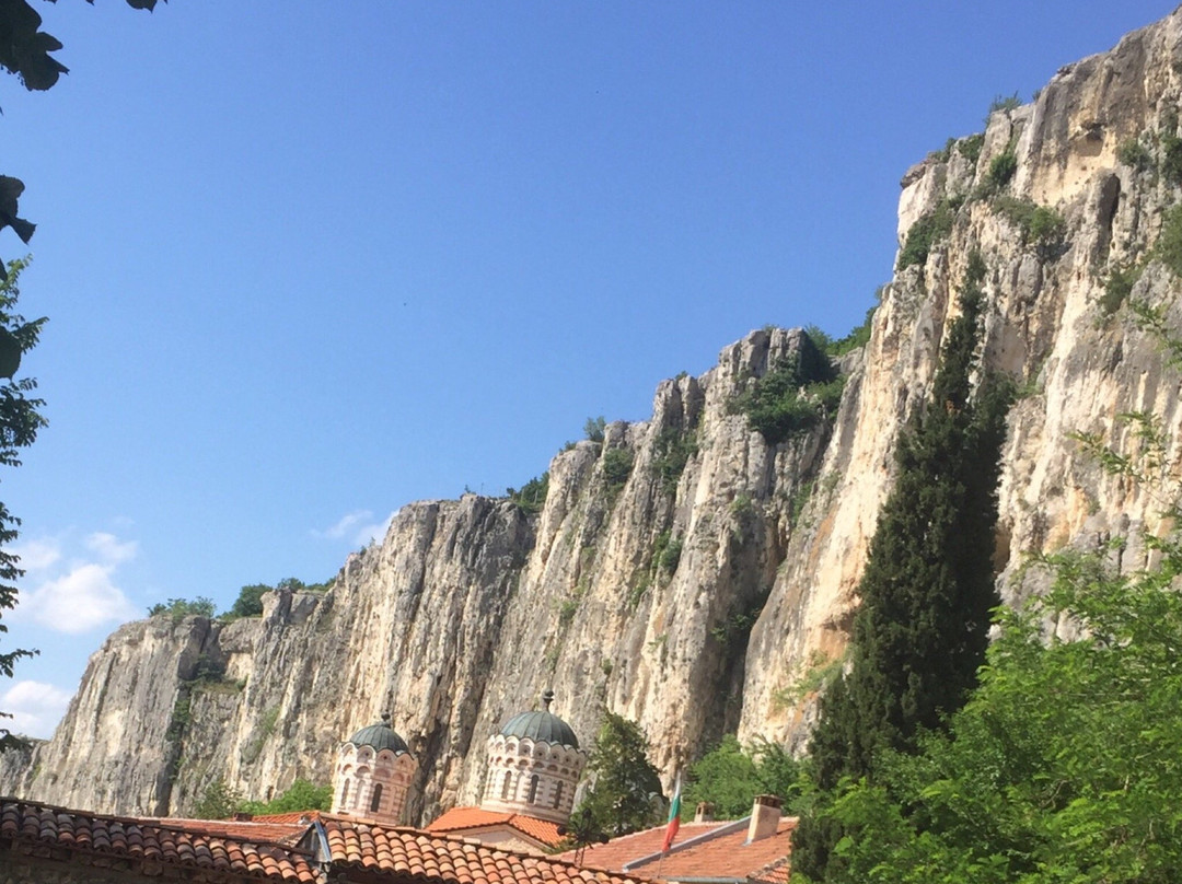 The Holy Trinity Monastery-大特尔诺沃必去景点