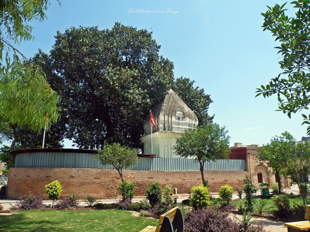 Gor Khatri Caravanserai景点图片