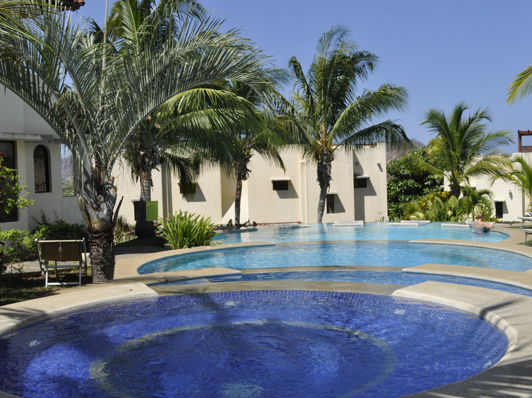 Tropical Gardens Suites and Apartments