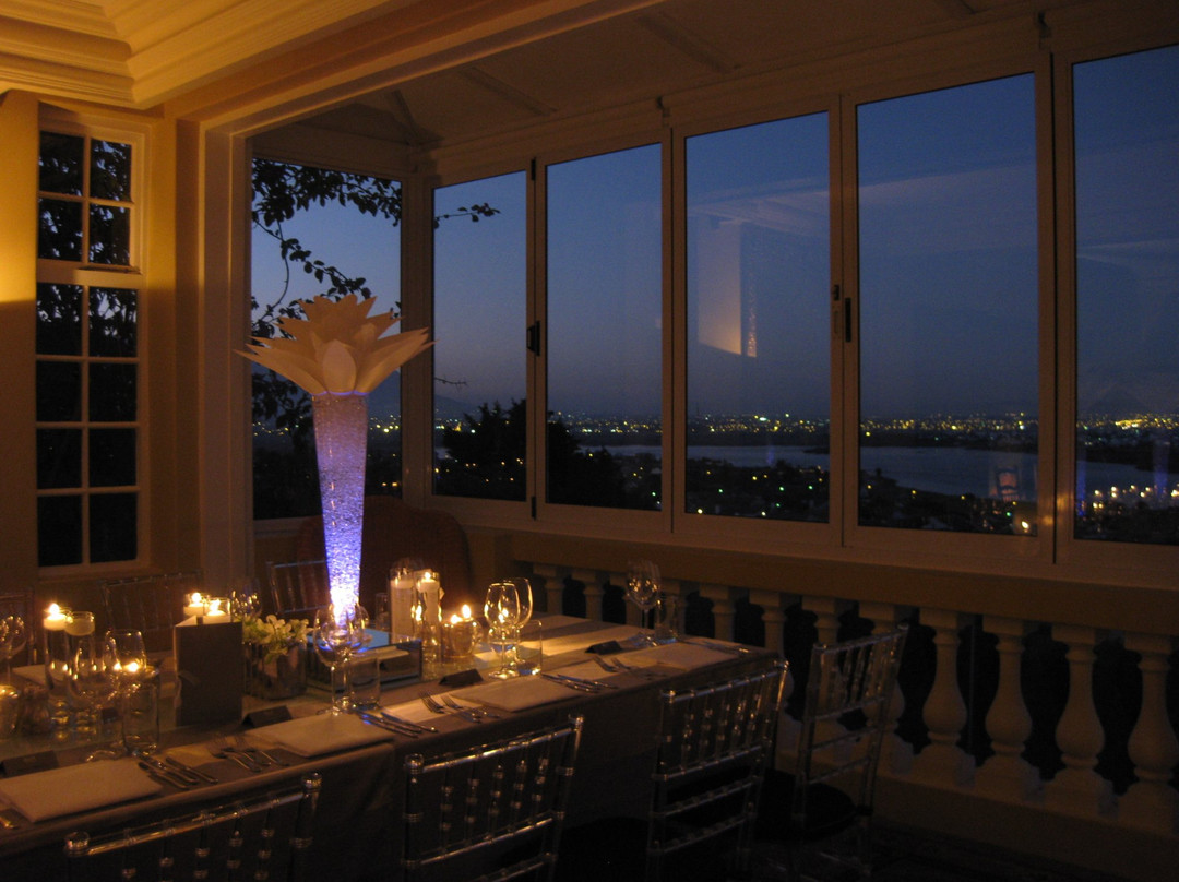 科罗娜城堡酒店主图