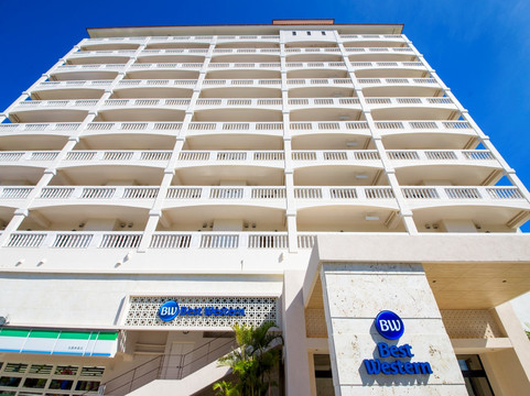 冲绳名户海滩贝斯特韦斯特酒店主图