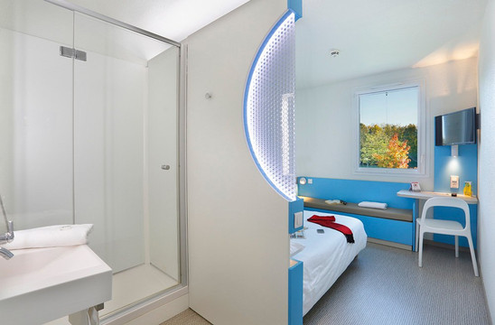 巴黎南莱叙利斯First Inn酒店主图