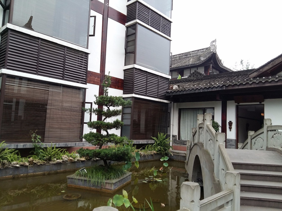 金叶禅驿度假酒店主图