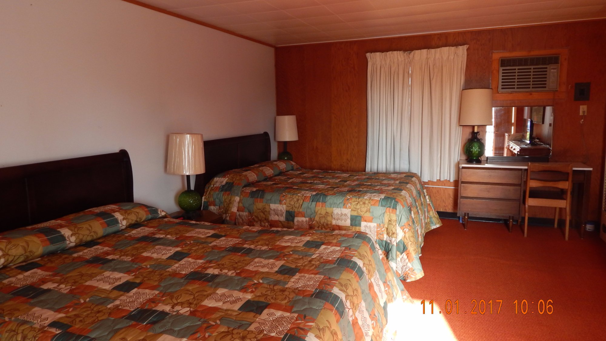 Lazy K Motel-官方