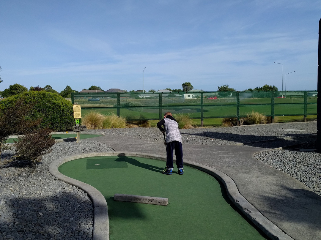 Golf Warehouse-基督城必去景点