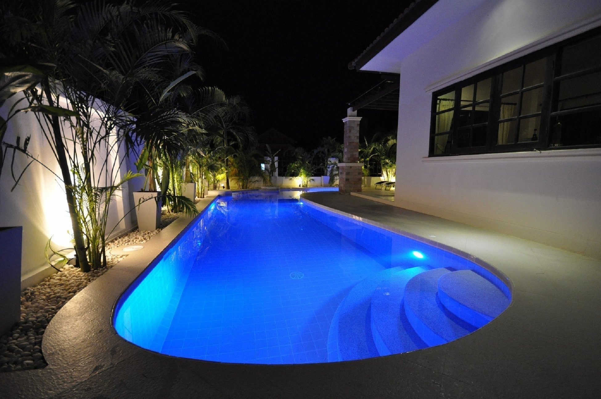 Holiday Luxury Property-泳池