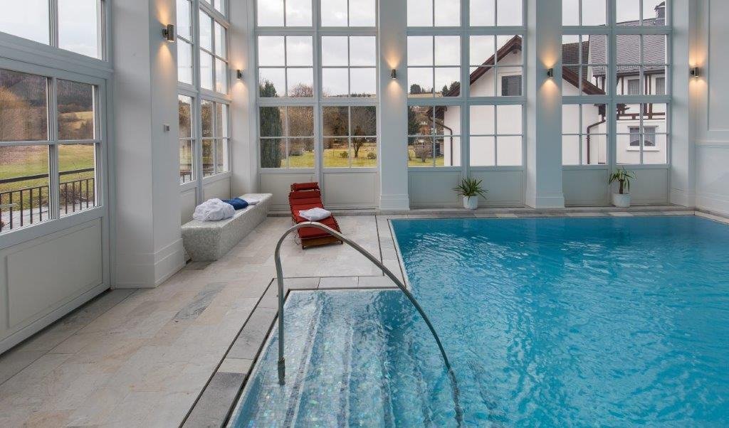 Lahntal Hotel Feudingen-泳池