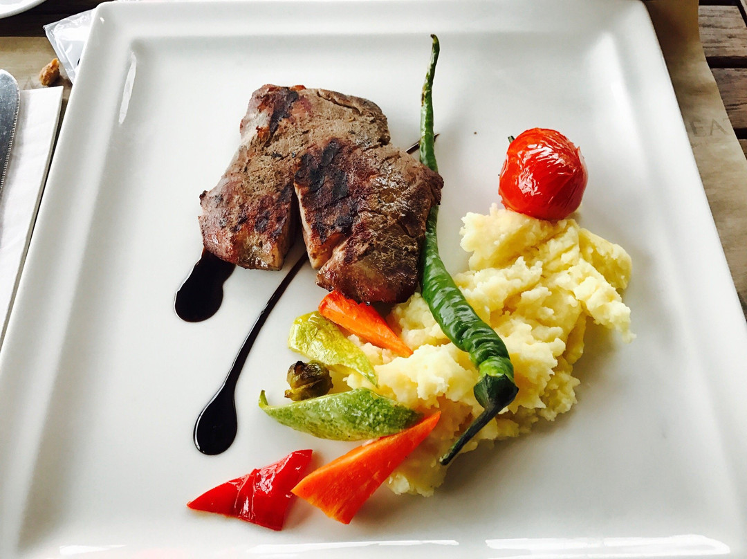 巴勒克西尔餐馆和美食-City Meats Brasserie