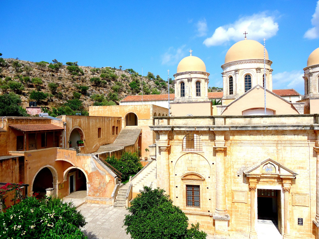 Holy Trinity Monastery (Agia Triada)景点图片