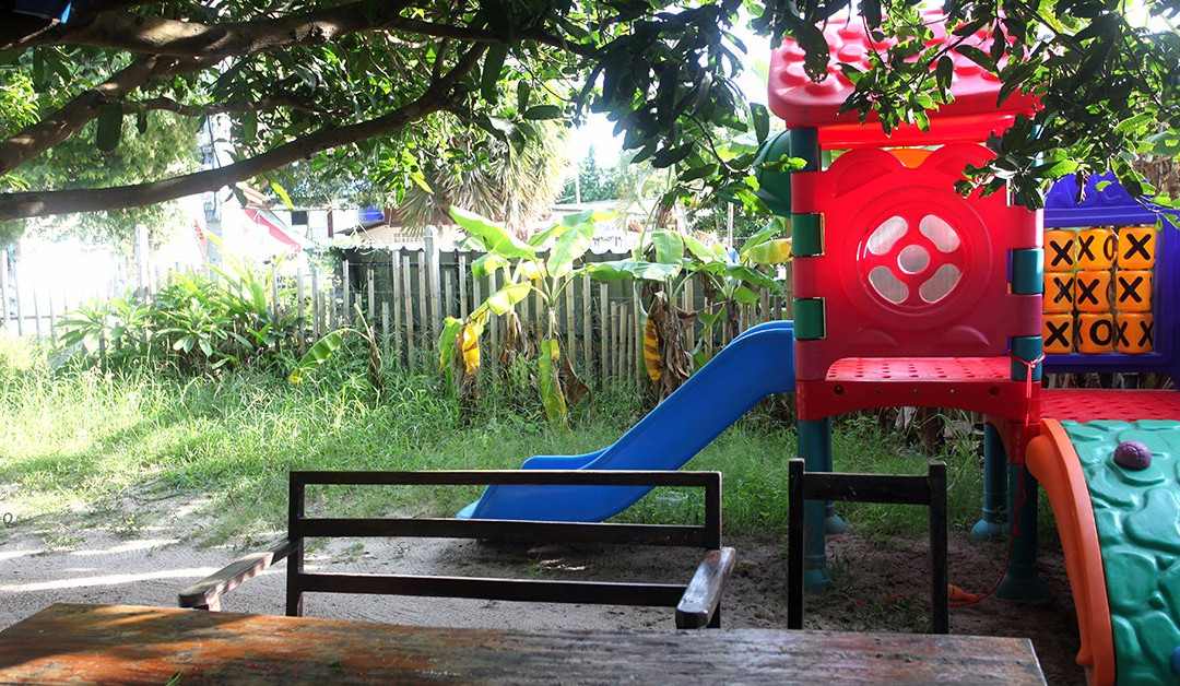 Playground and Cafe景点图片