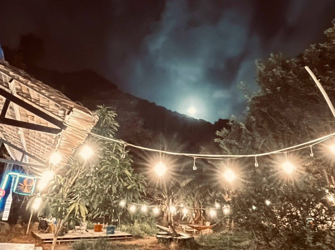 Con Dao Island - LoCo Jungle Pub