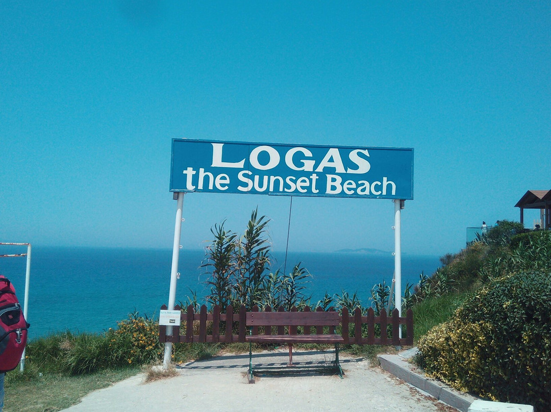 Loggas Beach景点图片