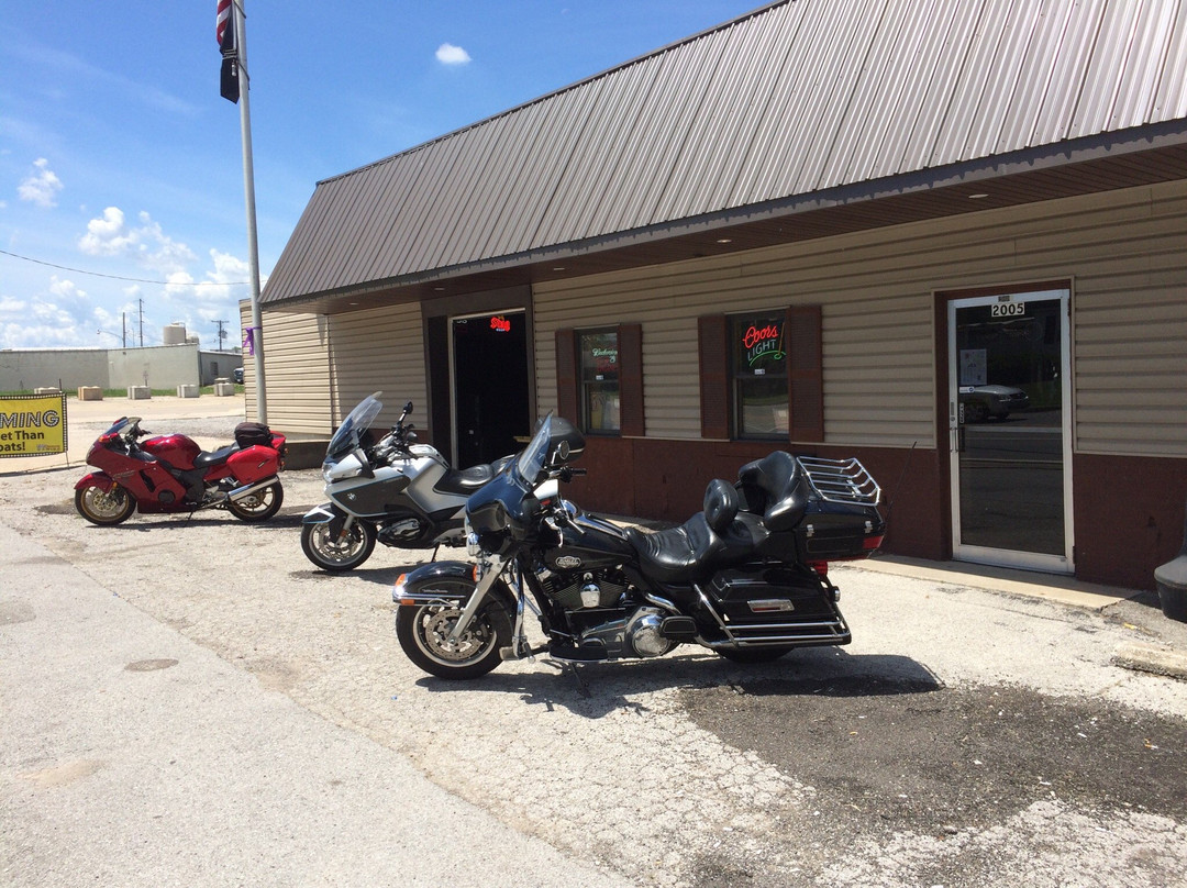 Chester餐馆和美食-Salty Dawg Bar & Grill