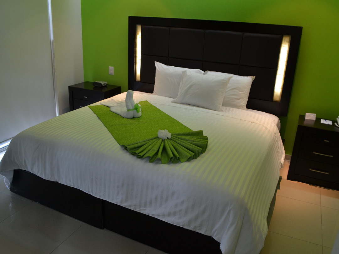 Quetzalcoatl Hotel Suites Deluxe