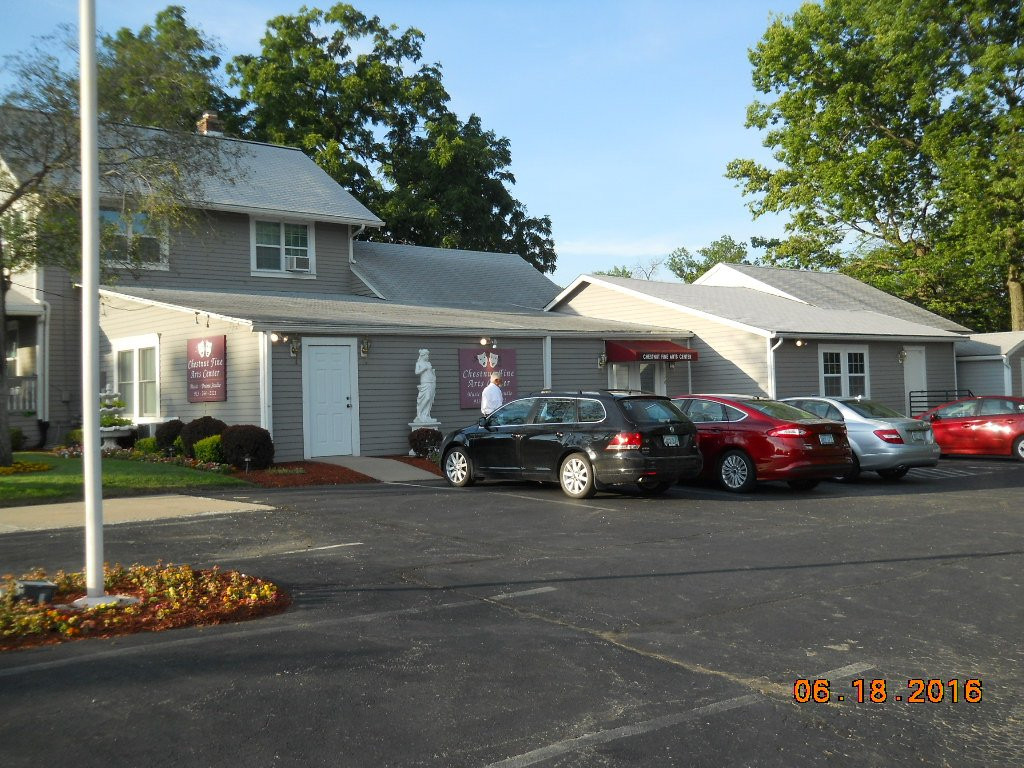 Chestnut Fine Arts Center-奥拉西必去景点