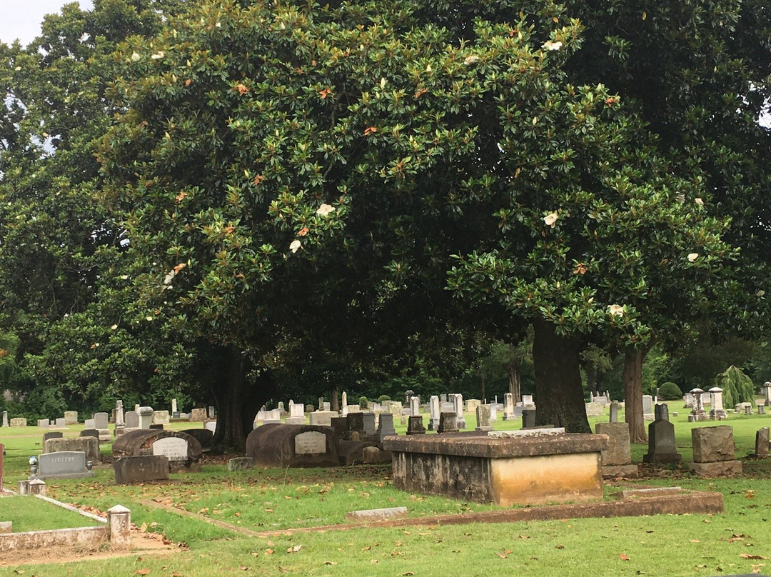 Oak Grove Cemetery景点图片
