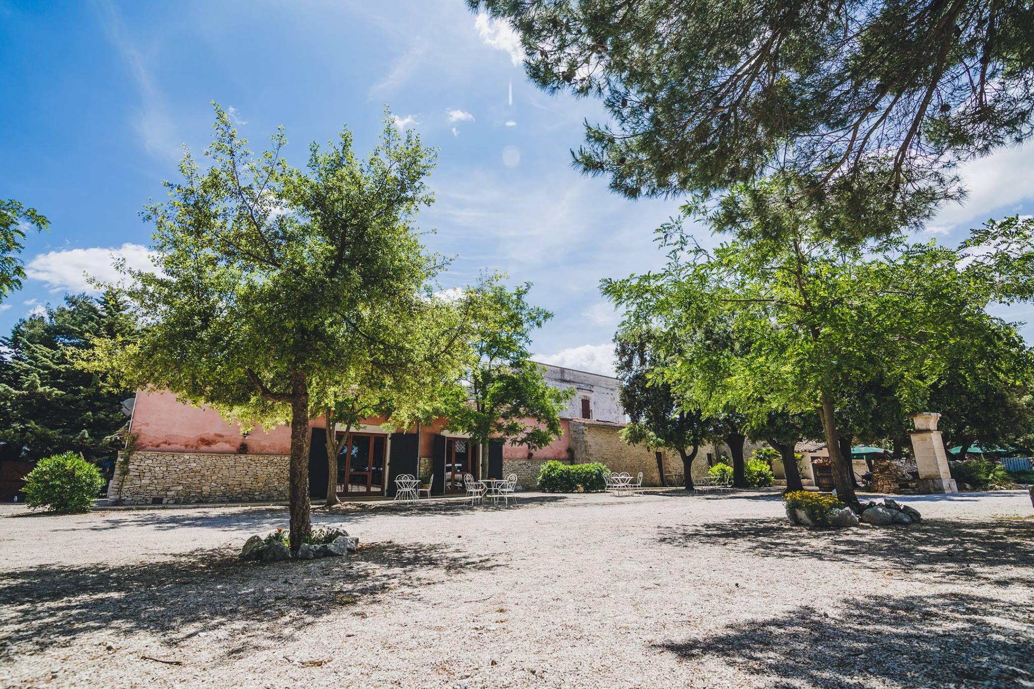 Ai Pilieri di Bagnoli-官方