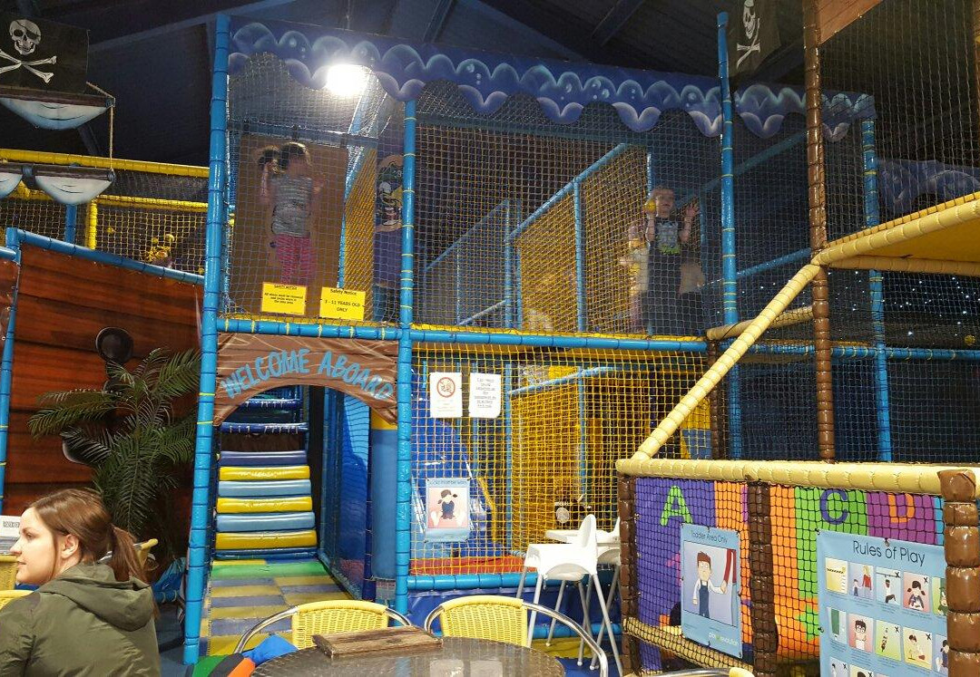 Pirates Paradise-Holmes Chapel必去景点
