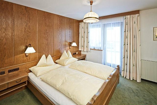 Hotel Bellevue主图