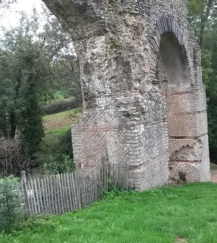 Aqueduc romain du Gier a Mornant景点图片