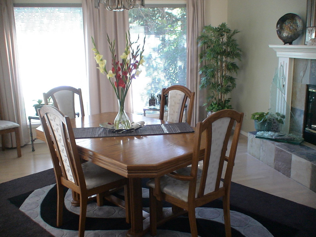 Redwood Meadows Bed & Breakfast主图