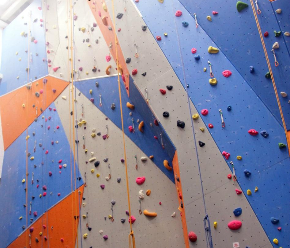 Portway Climbing Wall景点图片