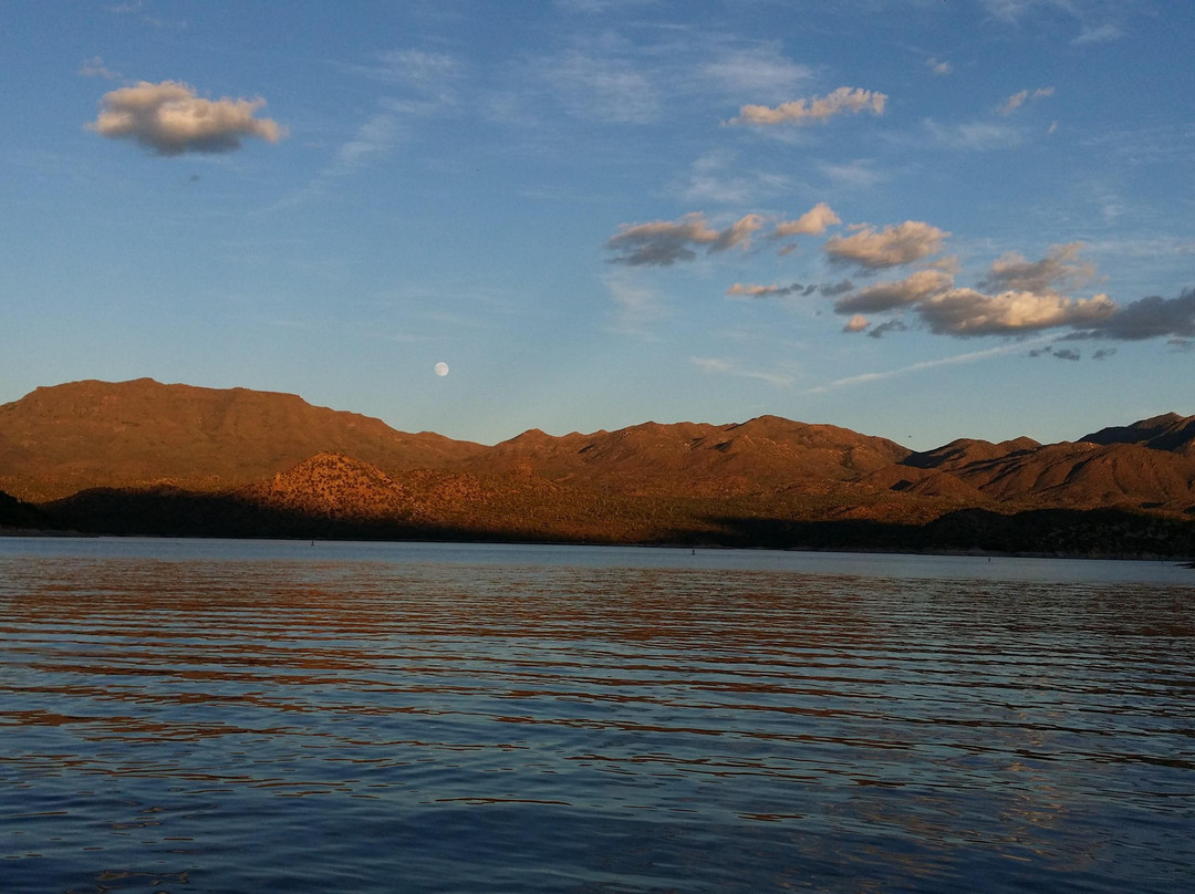 Barlett Lake Marina-凯尔福利必去景点