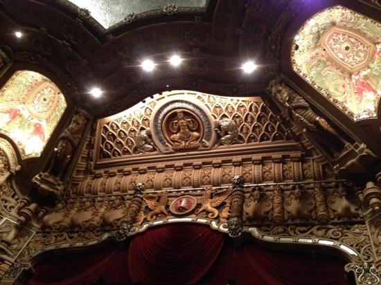 东方剧院,福特表演艺术中心-芝加哥必去景点