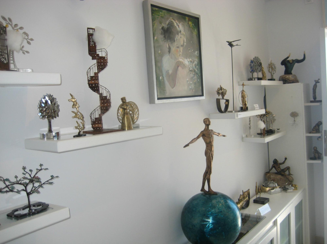 Oia Treasures Art Gallery景点图片