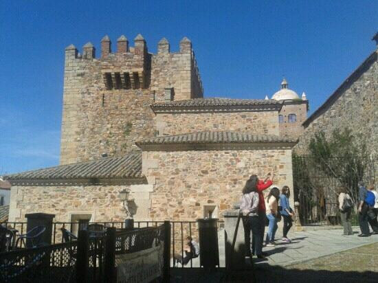 Torre de Bujaco景点图片