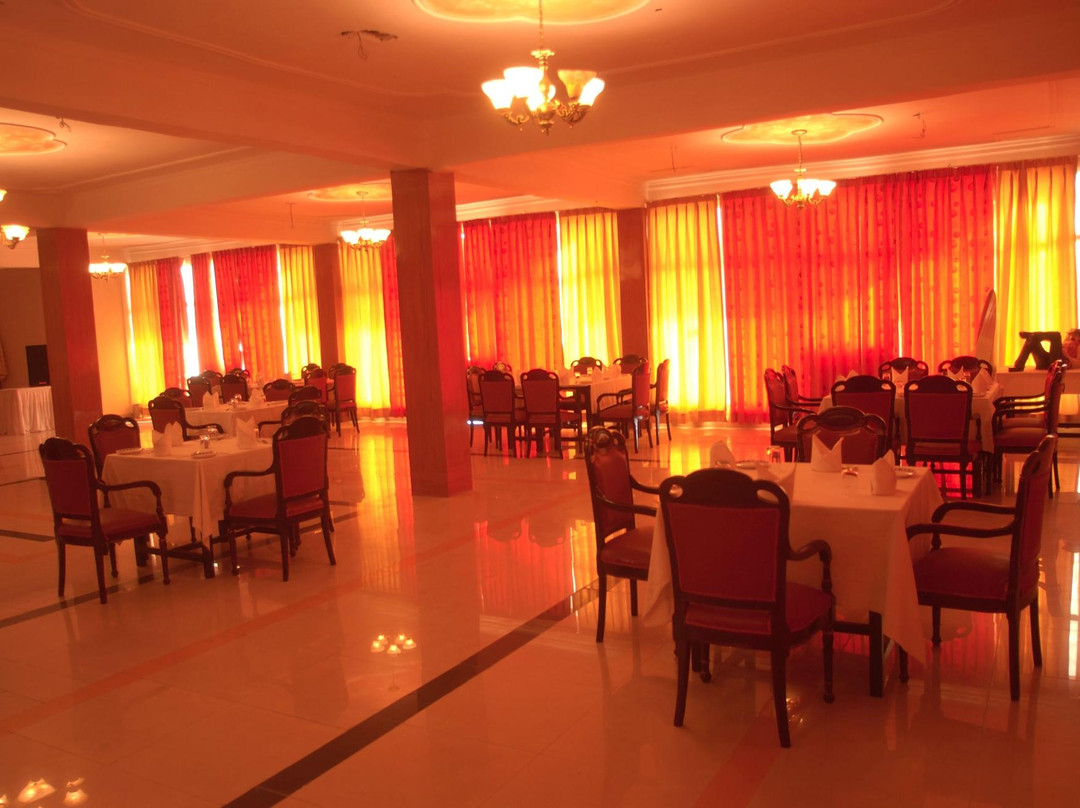 Surya Rock Rose Resort主图