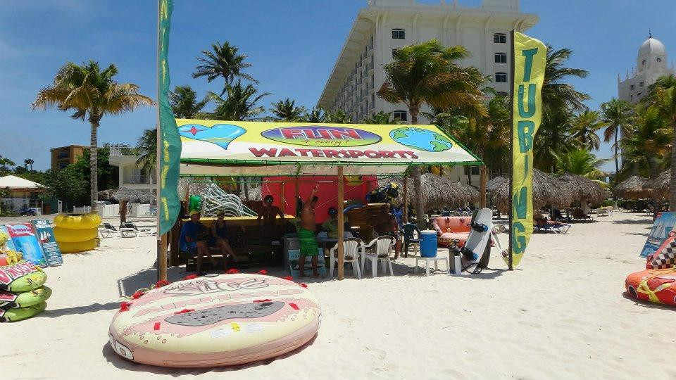 Fun 4 Every 1 Watersports Aruba-棕榈/鹰海滩必去景点