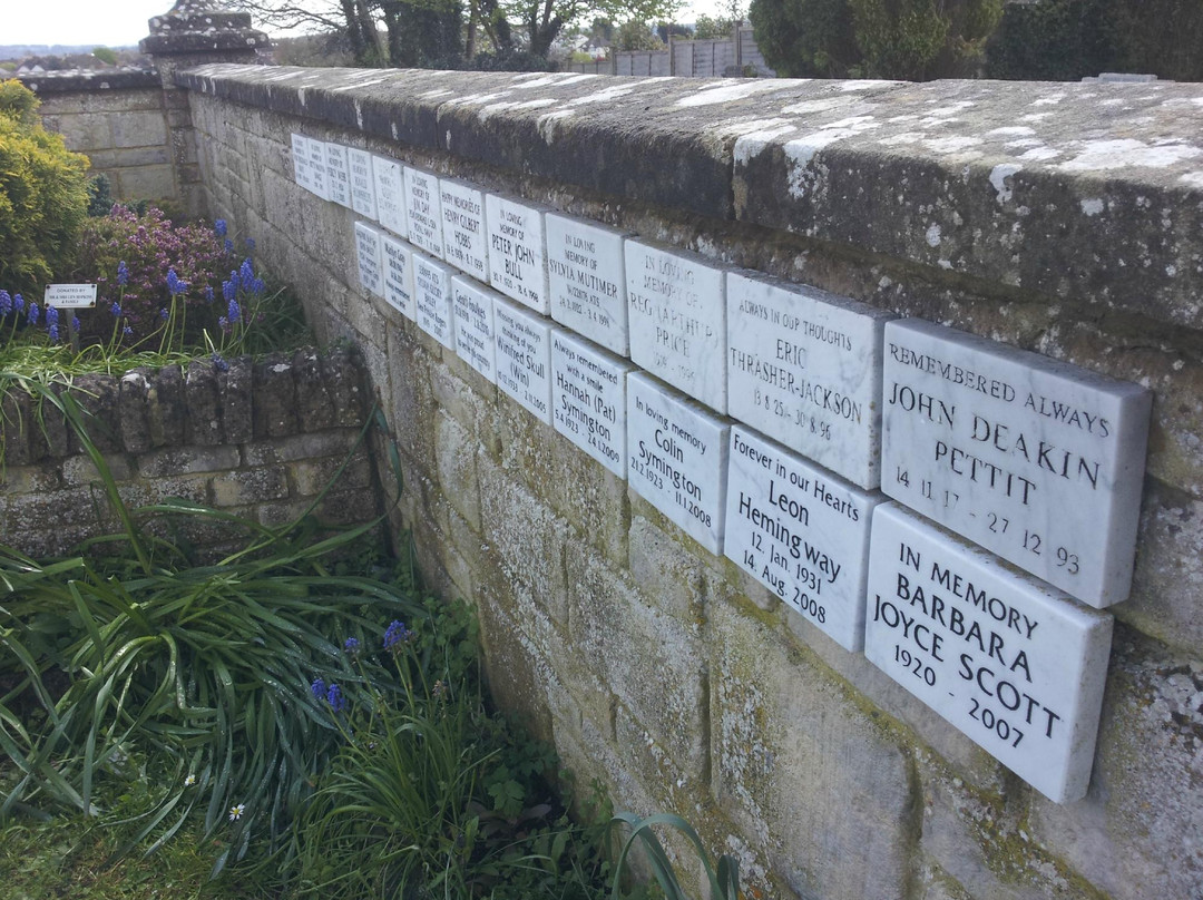 Royal British Legion Remembrance Garden-皇家伍顿巴西特必去景点