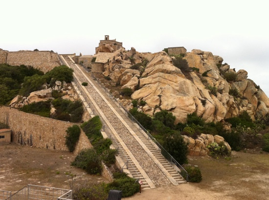 Fortezza di Monte Altura-帕劳必去景点