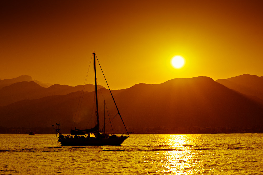 Tudor  Dawn Sailing Charters-波连萨必去景点