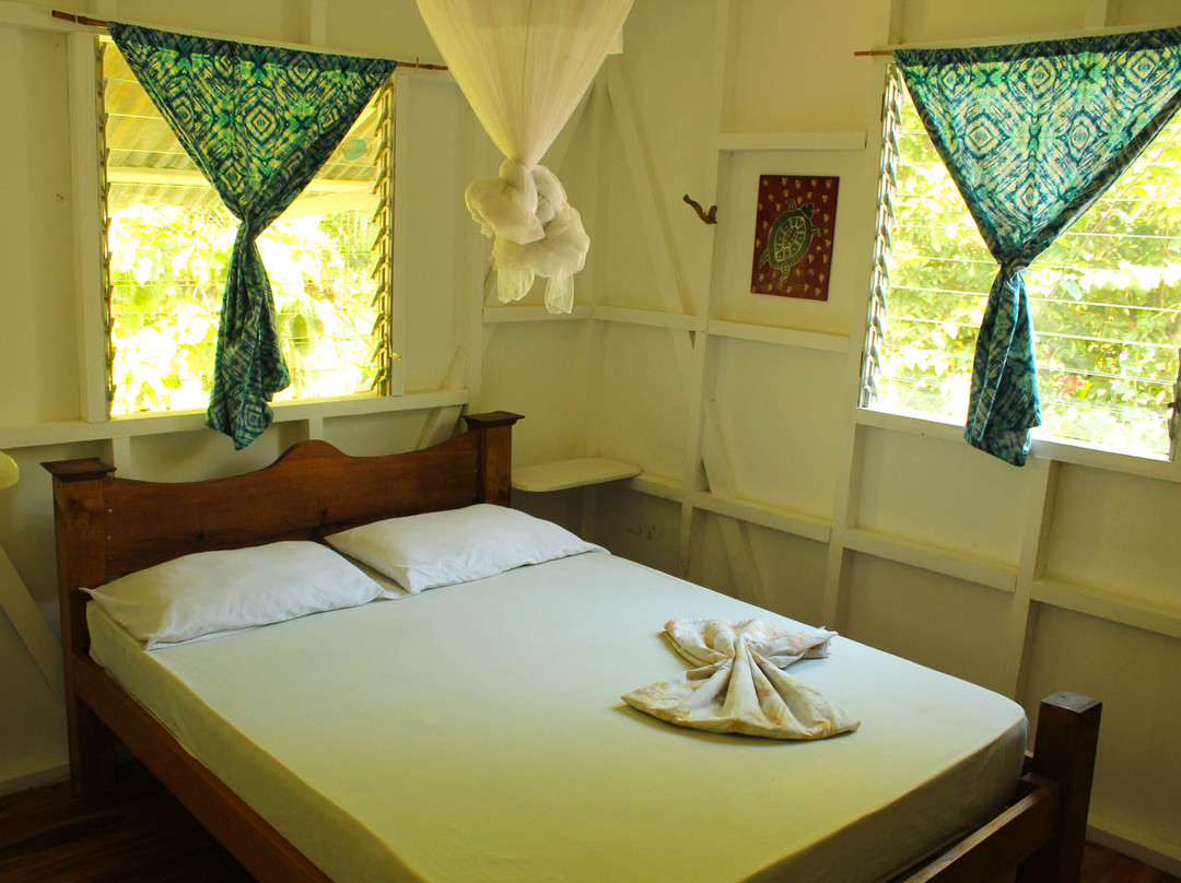 Caza Olas Hotel & Hostel