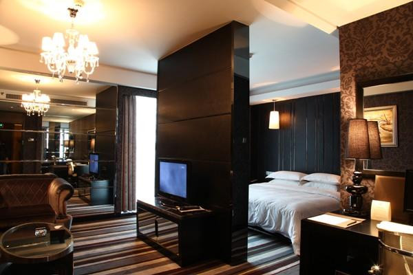 豪布斯卡酒店主图