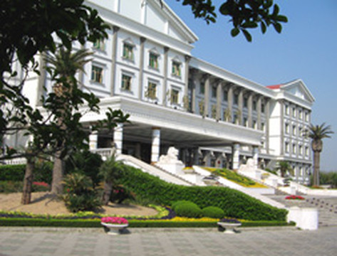 上海青青大酒店主图